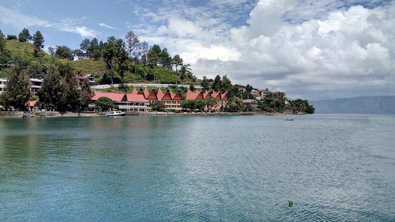 Menuju Samosir, Pulau di Tengah Danau Toba. (Photo by: Karnadi Nurtantio)