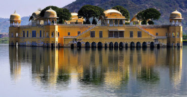 Istana Air (Jal Mahal)
