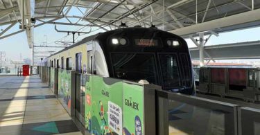 MRT memasuki-stasiun