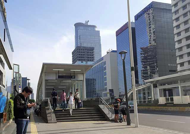 Pintu Masuk Bundaran HI (Foto: Karnadi Nurtantio/NTD Indonesia)