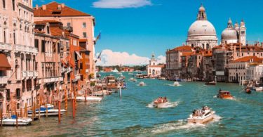 Grand Canal, Venesia (Foto: Dan Novac/Unsplash)