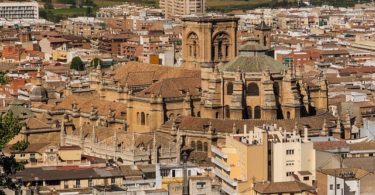 Katedral Granada dan area sekitarnya (Image: David Mark/Pixabay)