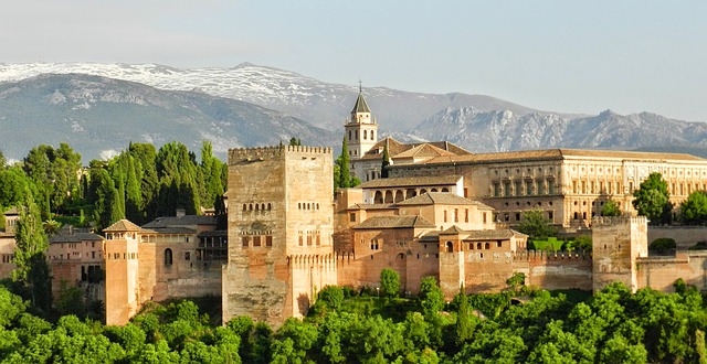Istana Alhambra (Image: Pablo Valerio/Pixabay)