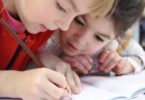Anak belajar menulis