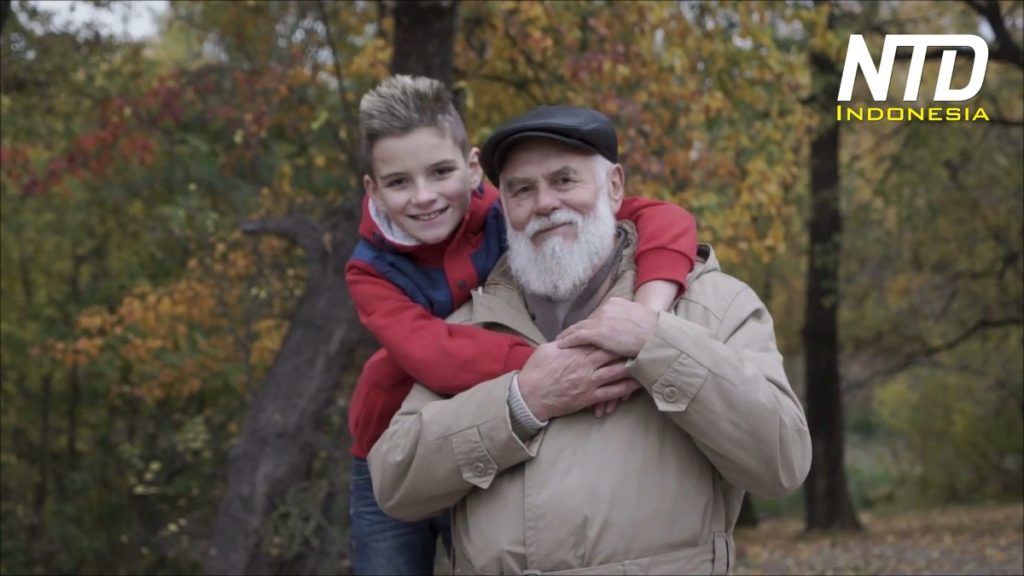 Kakek dan cucunya