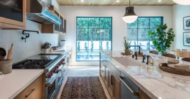 Countertop @ Unsplash