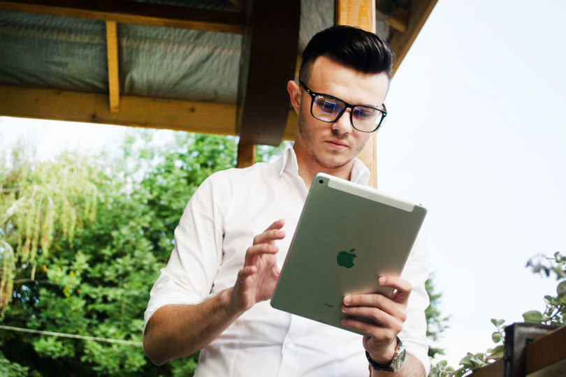 kacamata (©unsplash)