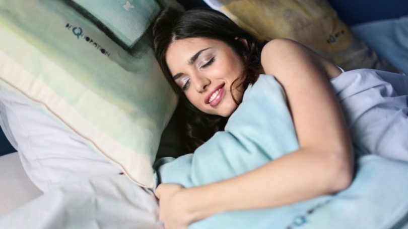 Tidur (Andrea Piacquadio @ Pexels)