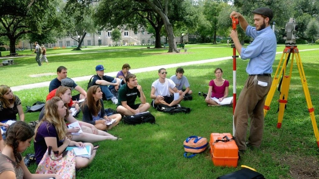 Pendidikan Alam (Kredit:Tulane Public Relations via Wikimedia Commons CC BY 2.0)