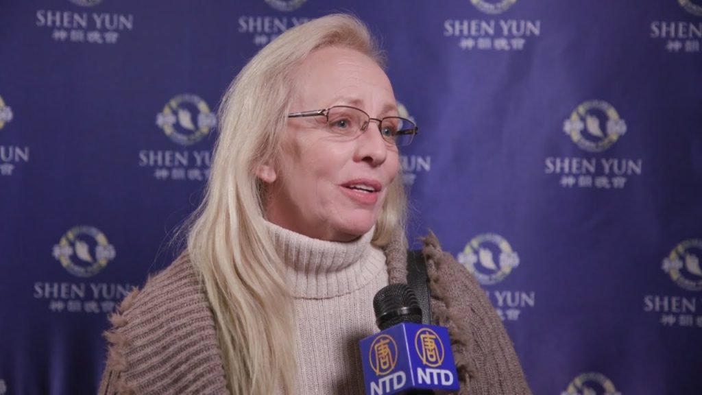 Penonton pertunjukan Shen Yun