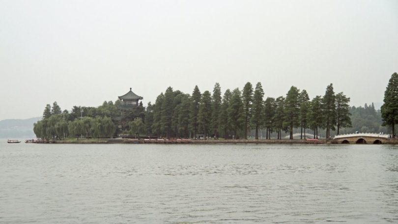 Danau di kota Wuhan (Getty Images via Canva Pro)