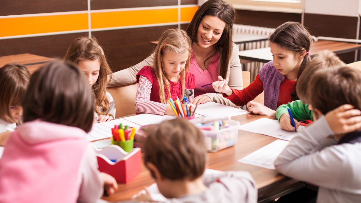 Bagaimana Hybrid Schools Membentuk Kembali Pendidikan