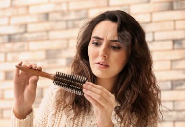 Rambut rontok @Canva Pro