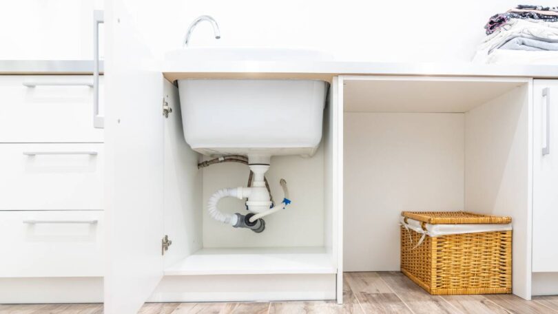 Kitchen sink (Getty Images via Canva Pro)