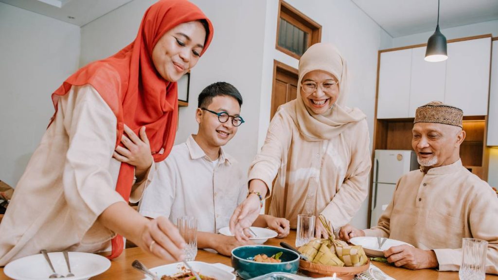 Makan bersama