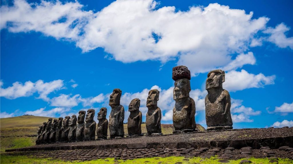 Moai di Pulau Paskah