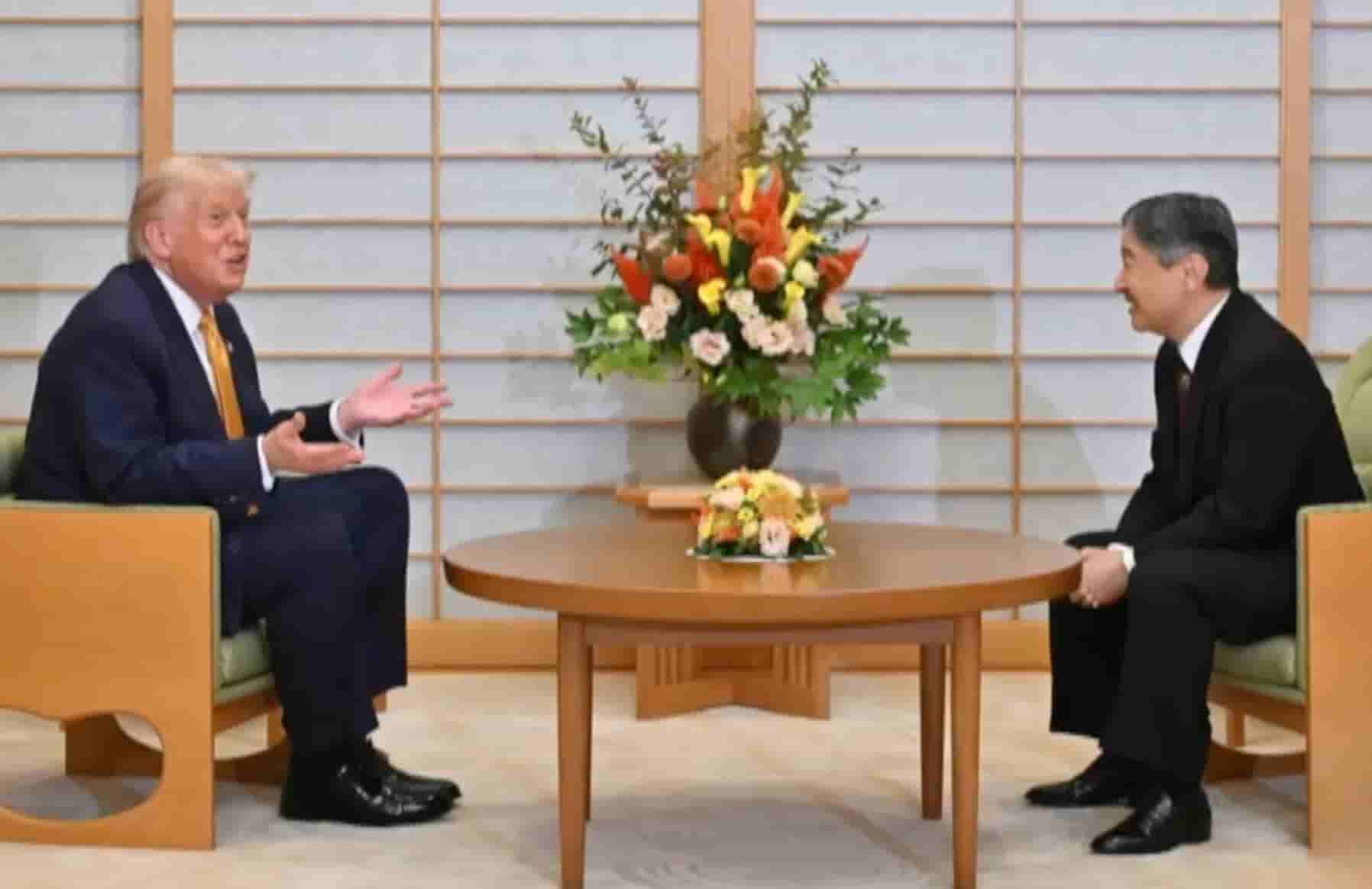 Trump Disambut Kaisar Naruhito di Jepang